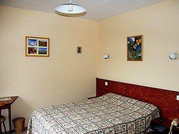 Les Chemins Francis - Modern Hotel Bagnols-les-Bains Buitenkant foto