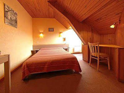 Les Chemins Francis - Modern Hotel Bagnols-les-Bains Buitenkant foto