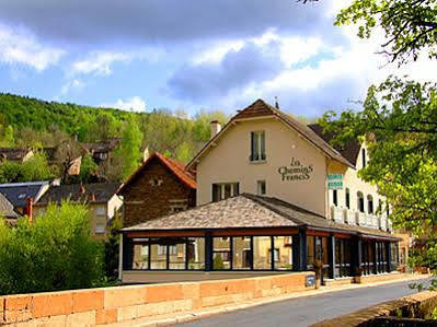 Les Chemins Francis - Modern Hotel Bagnols-les-Bains Buitenkant foto